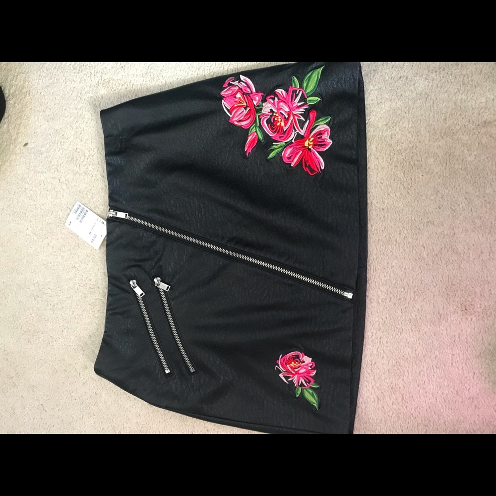 NWT Skirt